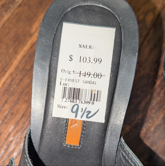 NWOB Via Spiga Wedge Sandals Criss Cross Buckle Detail Black - Picture 8 of 9